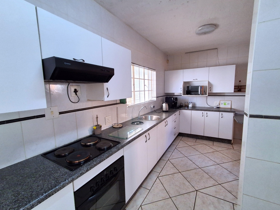 3 Bedroom Property for Sale in Safari Gardens North West